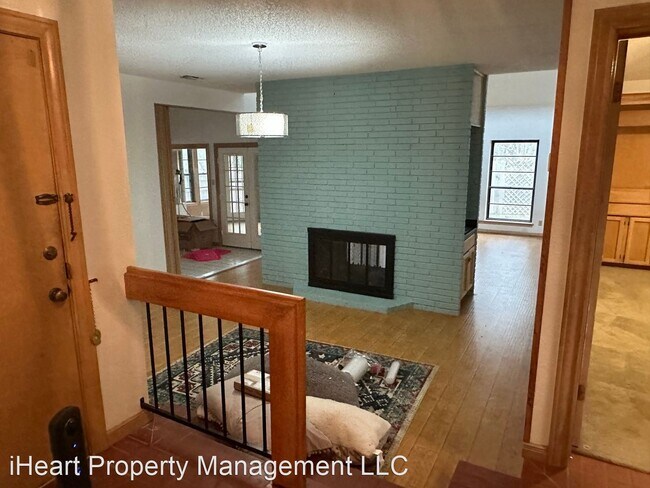 Building Photo - 2 br, 2 bath House - 3442 Wellsprings