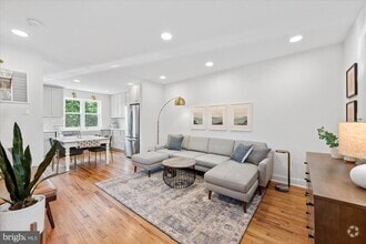 Building Photo - 167 Wesmond Dr