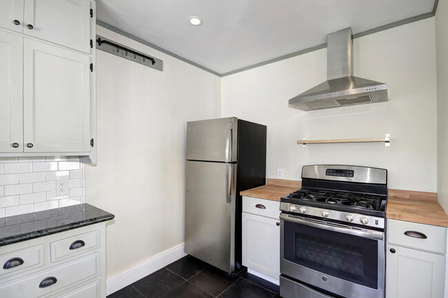 Building Photo - 2679 16th St