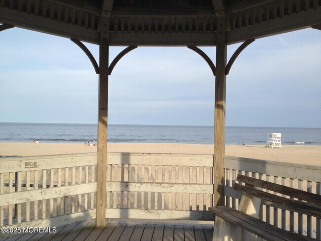 Foto del edificio - 5 Beacon Blvd