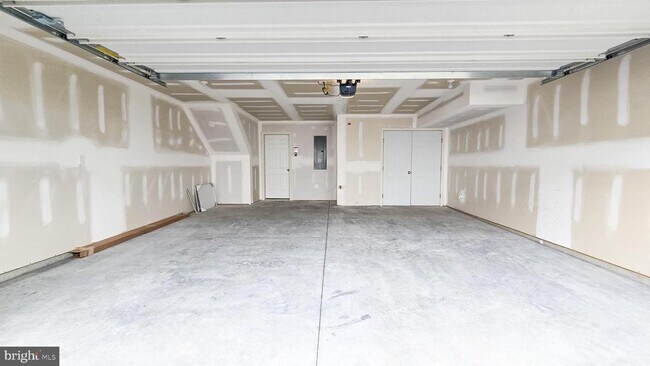 Building Photo - 3097 Herr St
