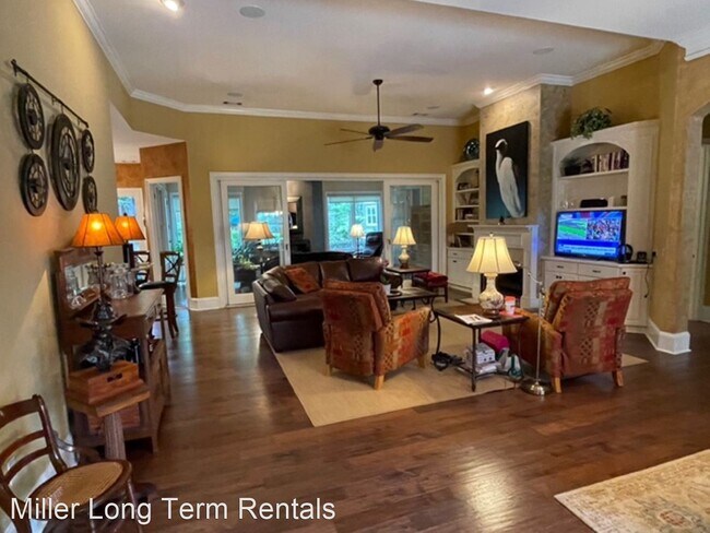 Building Photo - 4 br, 3 bath House - 4 Club Manor Lane