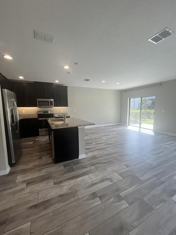 Building Photo - 1132 Flowing Tide Dr