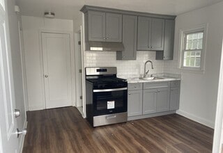 Building Photo - 2A George St