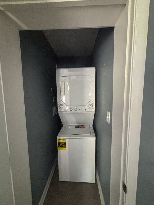 Building Photo - Furnished 1 bedroom 1 bath in Salem
