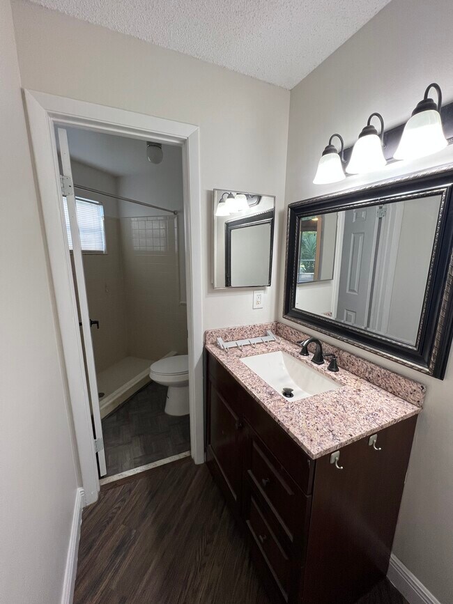 Building Photo - 1170 SW 110th Ter