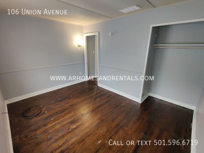 Building Photo - 106 Union | $695 | 2 beds, 1 full bath