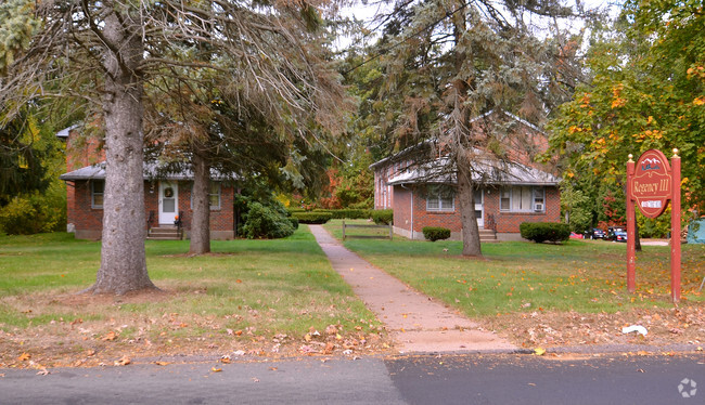 Building Photo - Regency III Apartments