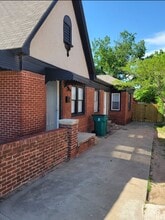 Building Photo - 2557 NW 16th St