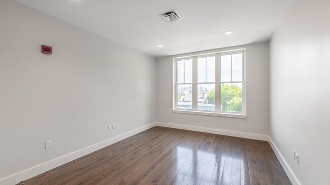 Foto del edificio - 432 McGrath Hwy