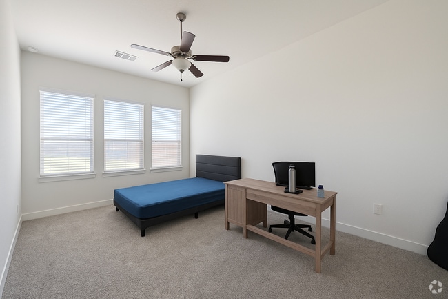 Building Photo - 1535 Cathedral Bend Dr