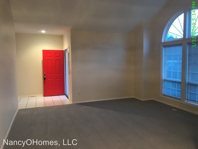 Building Photo - 3 br, 2 bath House - 2812 NE 163rd St