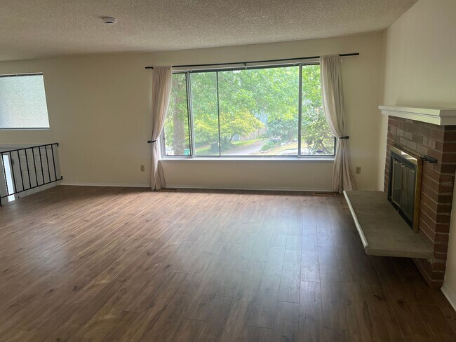 Foto del edificio - 4Bd/1.75Ba Redmond House