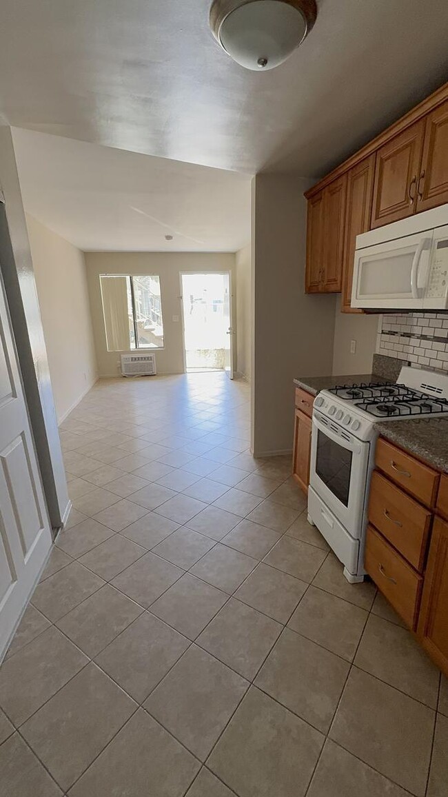Interior Photo - 8742 Orion