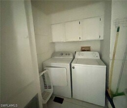Building Photo - 130 Grassy Key Ln