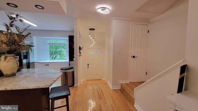 Foto del edificio - 6178 Forest Creek Ct