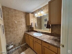 Building Photo - 3322 N Key Dr