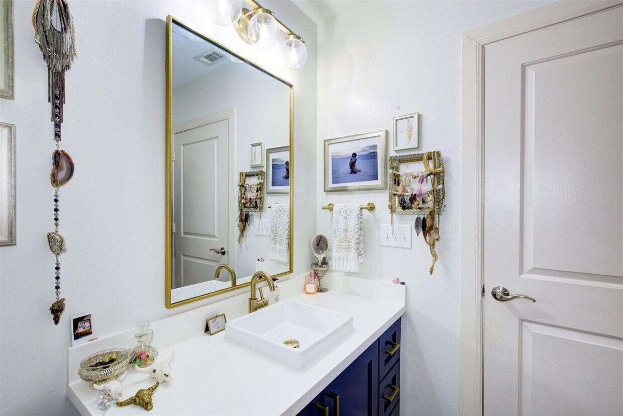 Foto del edificio - 1010 Rosine St