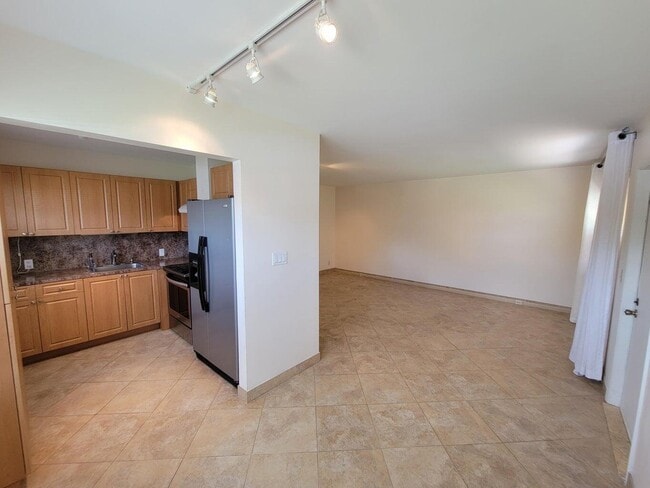 Building Photo - 337 Mansfield I