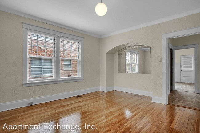 Building Photo - 7230 Amherst Ave