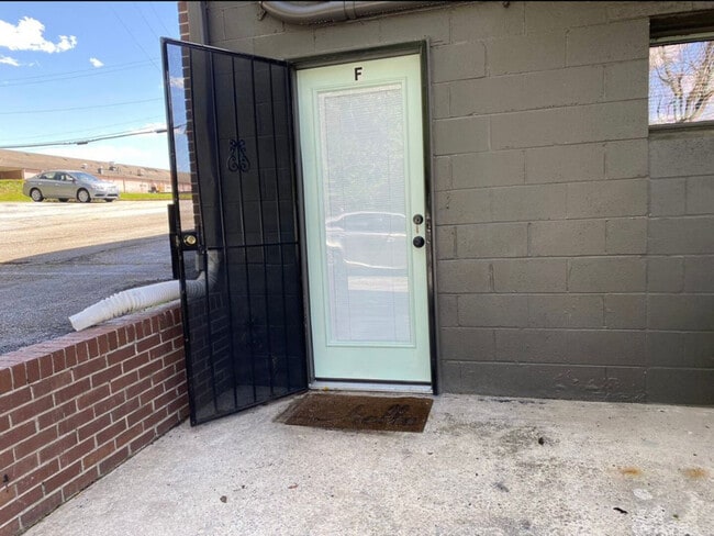 Building Photo - 1677 Dorsey Ave