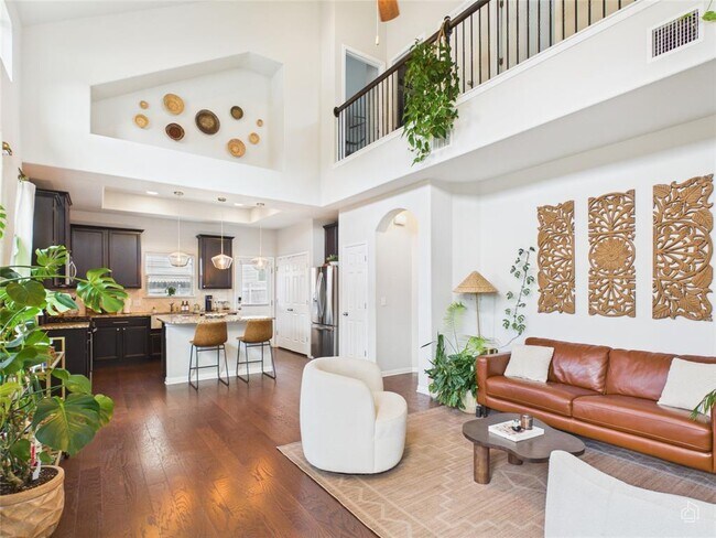 Building Photo - 9310 Tanager Way