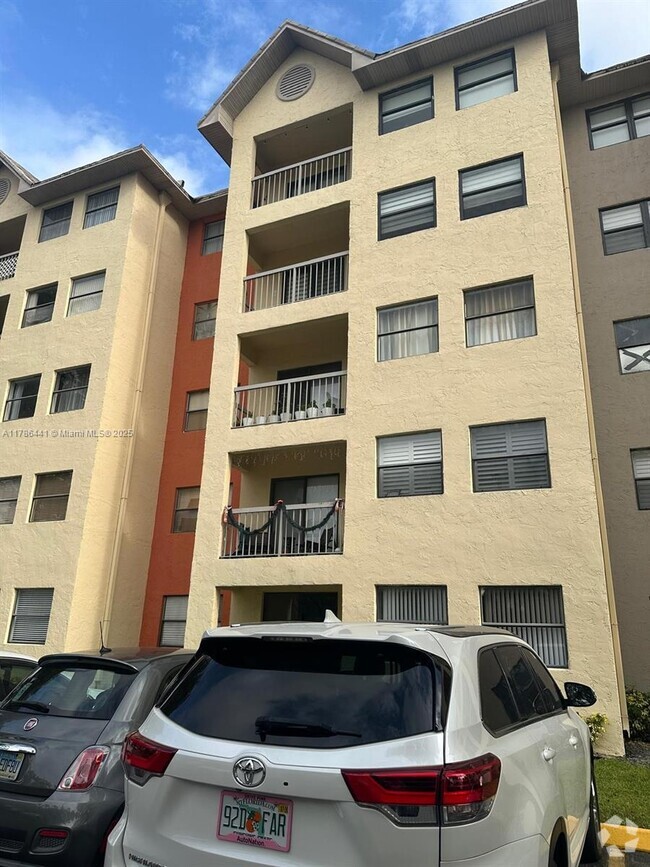 Building Photo - 8180 Geneva Ct