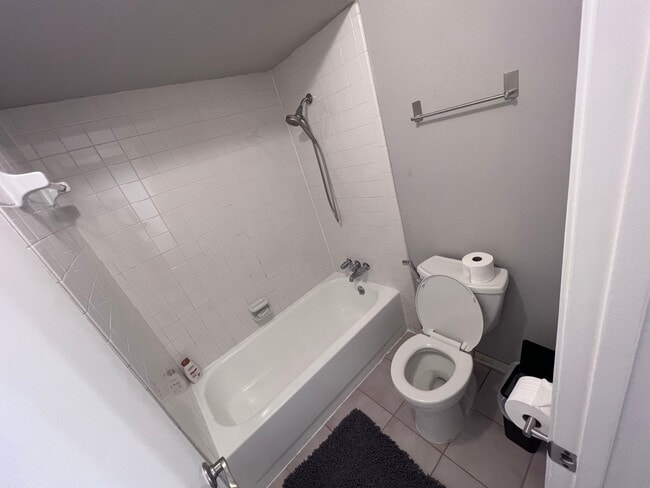 Foto del edificio - 2729 Lawndale Dr
