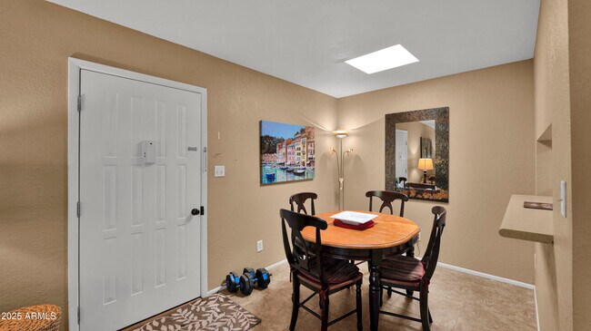 Building Photo - 8649 E Royal Palm Rd