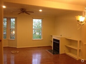 Building Photo - 136 Sanborn Pl