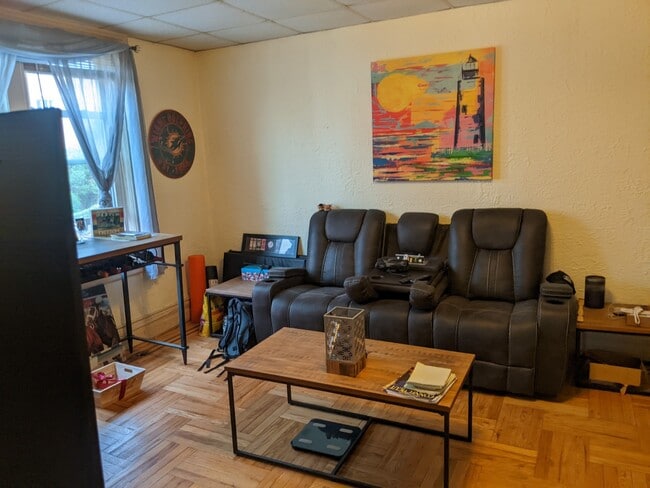Living Room - 2 Grant St