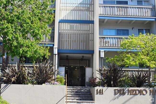 Curated visual reference: Sustainable Luxury Rentals In Palo Alto Reference: Greenmeadow Gated Apartments For Rent Palo Alto Ca