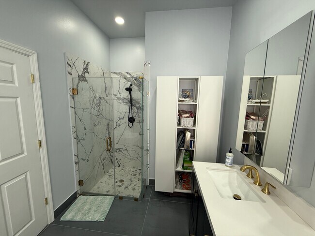 Building Photo - 4227 Sabal Ridge Cir