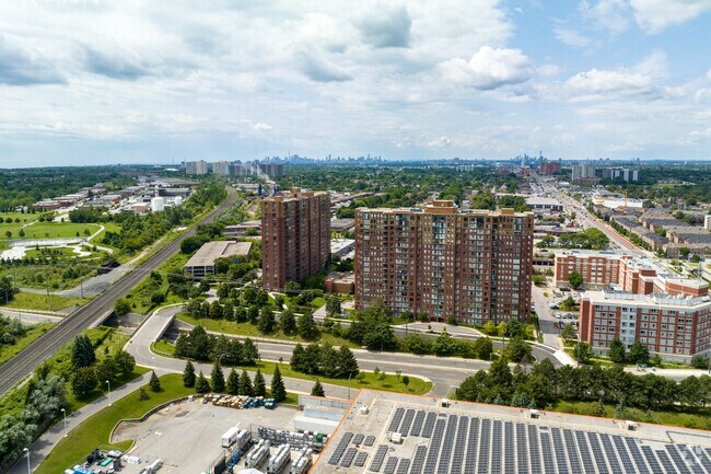 Photo aérienne - 320 Mccowan Rd