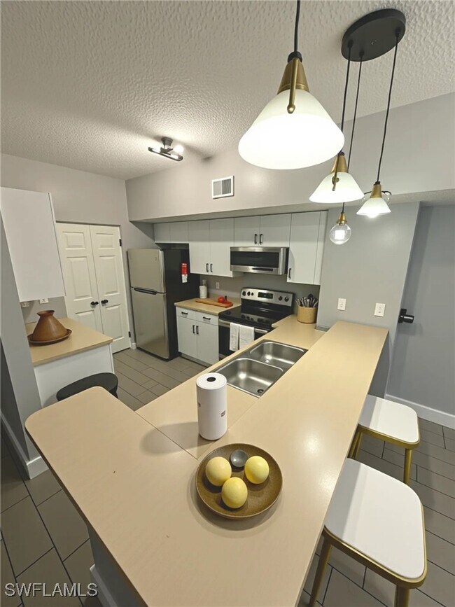 Foto del edificio - 1820 Florida Club Cir