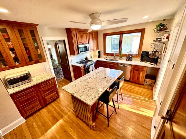 Kitchen - 3504 Humboldt Ave S