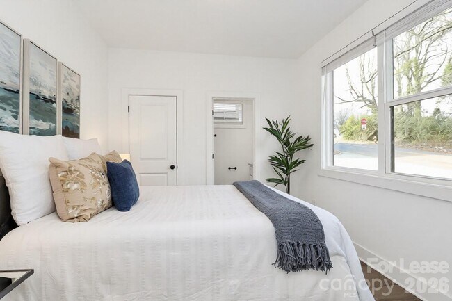 Foto del edificio - 206 Nelson Ave