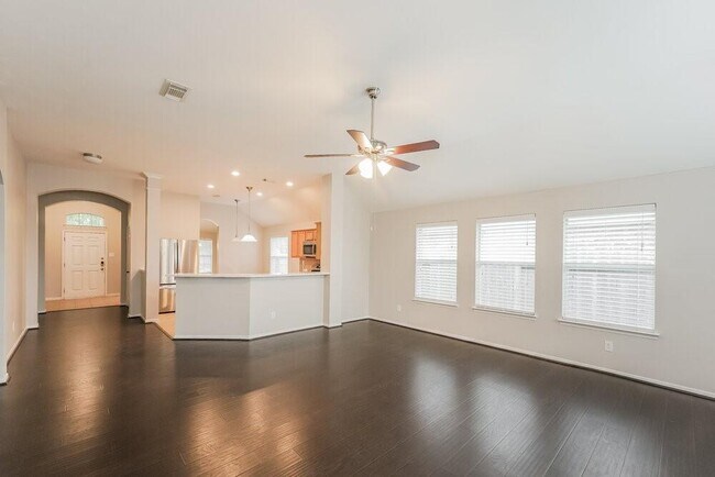 Foto del edificio - 8011 Thorncroft Manor Ln