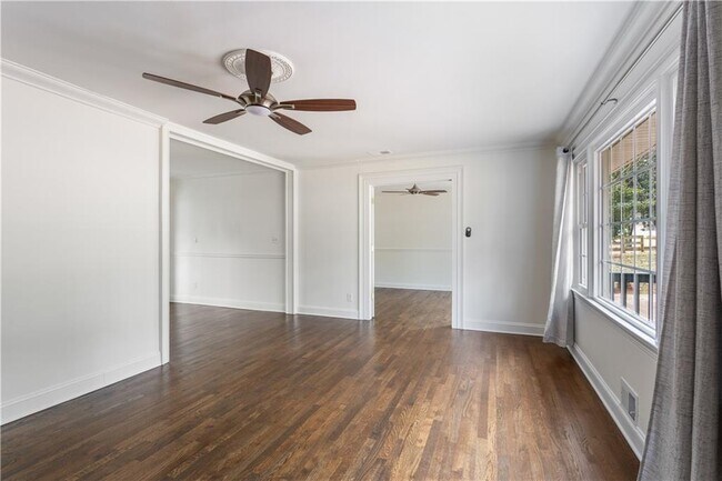 Foto del edificio - 3623 Lee St SE