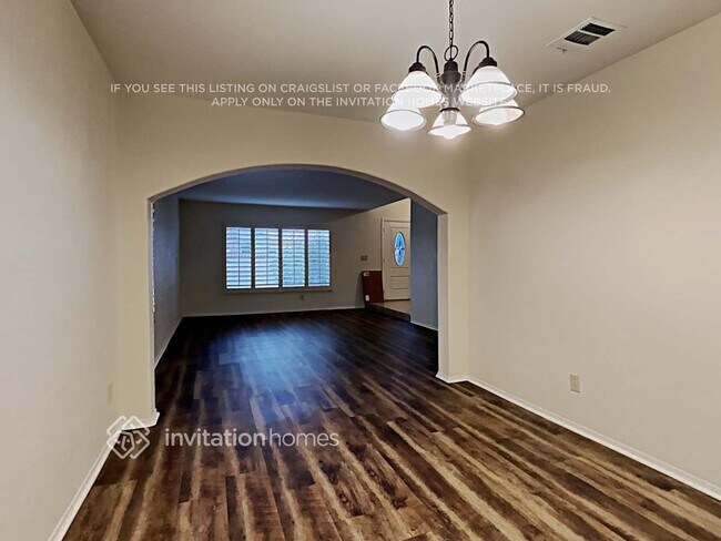 Building Photo - 740 Spruce Tree Cir