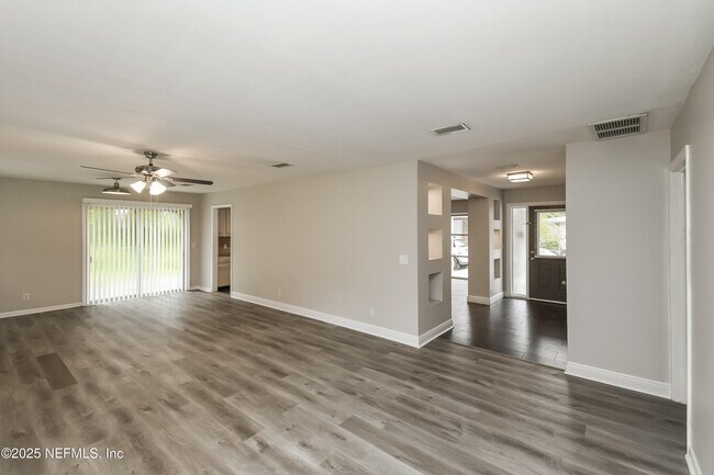 Building Photo - 1555 Shirl Ln