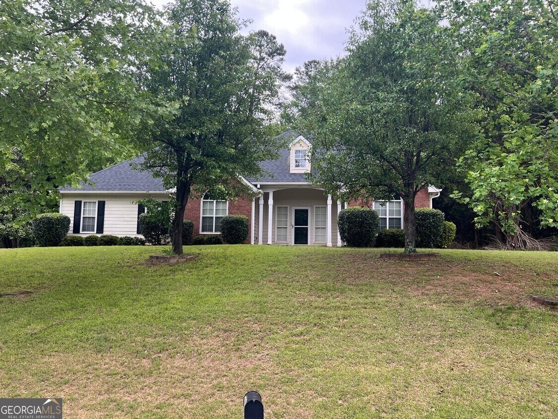 Primary Photo - 270 Flowers Dr