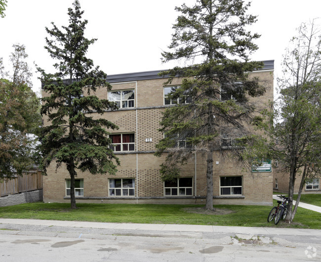 Building Photo - 9-15 33rd St