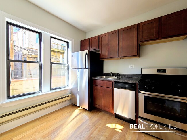 Building Photo - 2840 N Orchard St