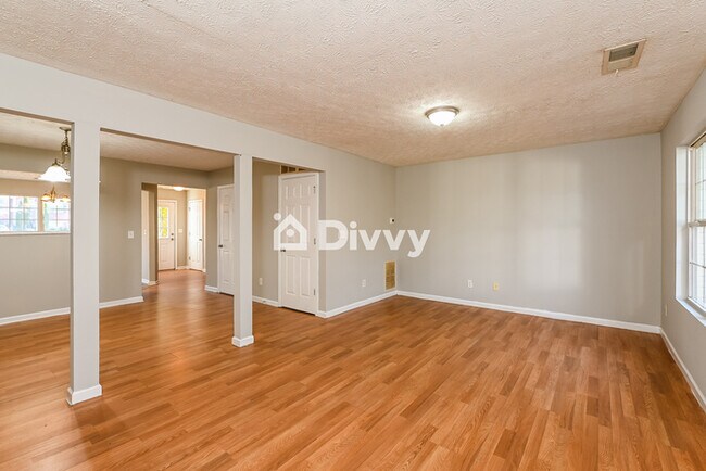 Building Photo - 3321 Waldrop Trl, Decatur, GA 30034