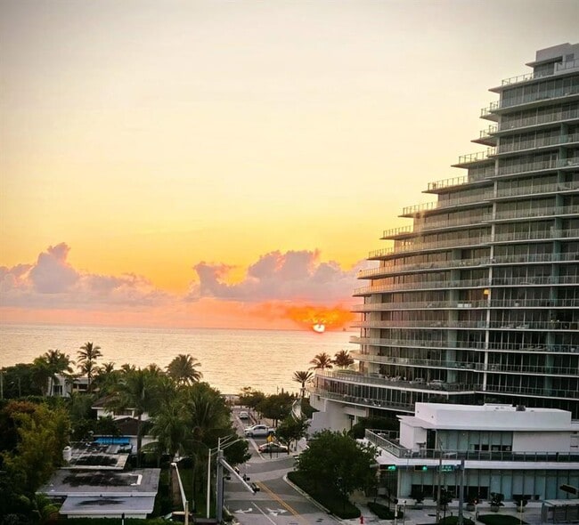 Building Photo - 2300 NE 33rd Ave