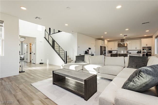 Building Photo - 6124 Redstone Hls Dr