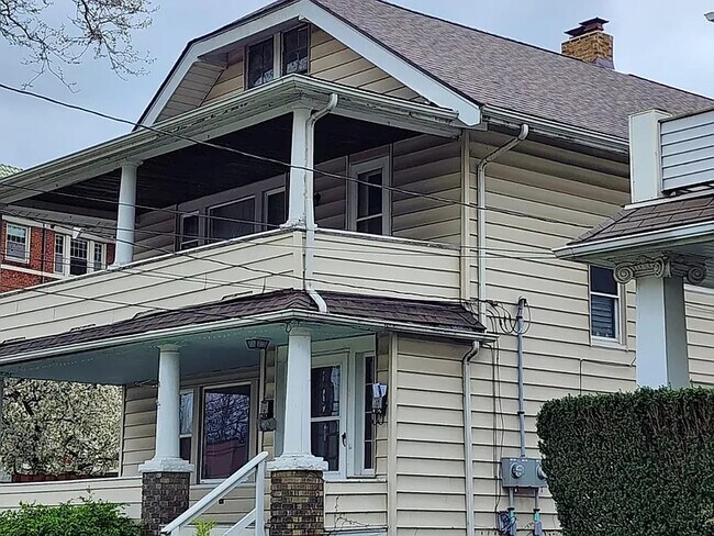 Foto del edificio - 1380 Webb Rd