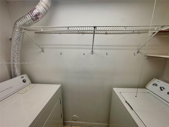 Foto del edificio - 6246 SW 131st Pl