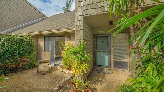 Building Photo - 1621 Clower Creek Dr